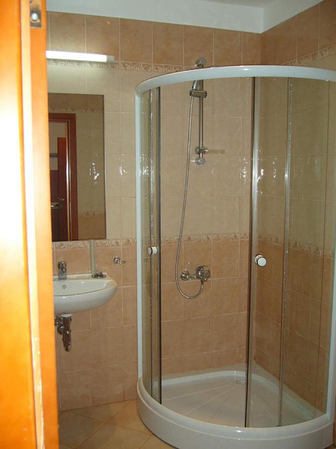 Hotel Veleka 切尔诺莫雷茨 外观 照片